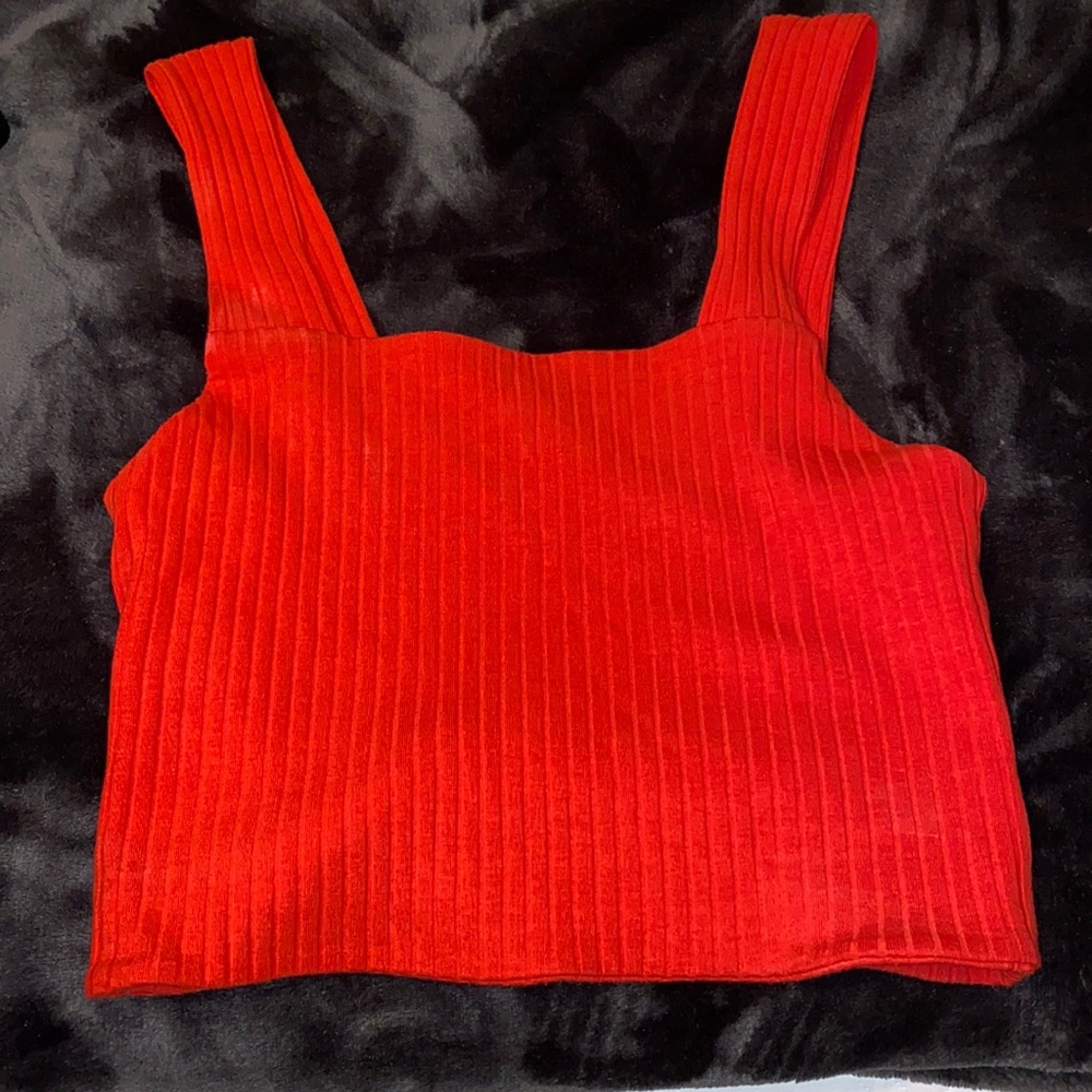 AE cropped tank